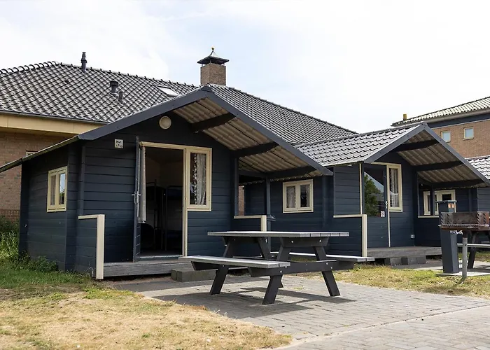 Camping De Molenhof - Kampeerhut Reutum