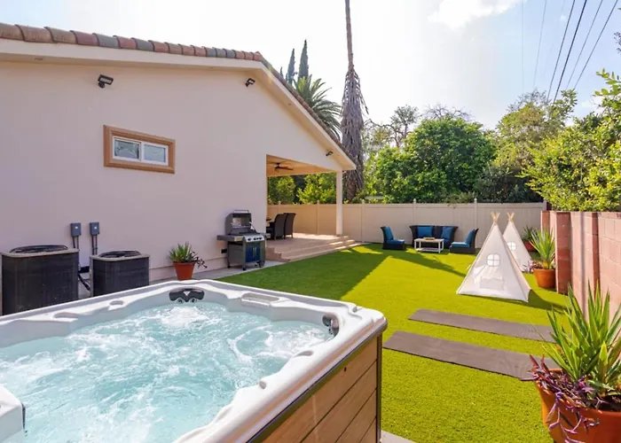 4Br Glen Retreat Spa Bbq Universal Studios Los Angeles