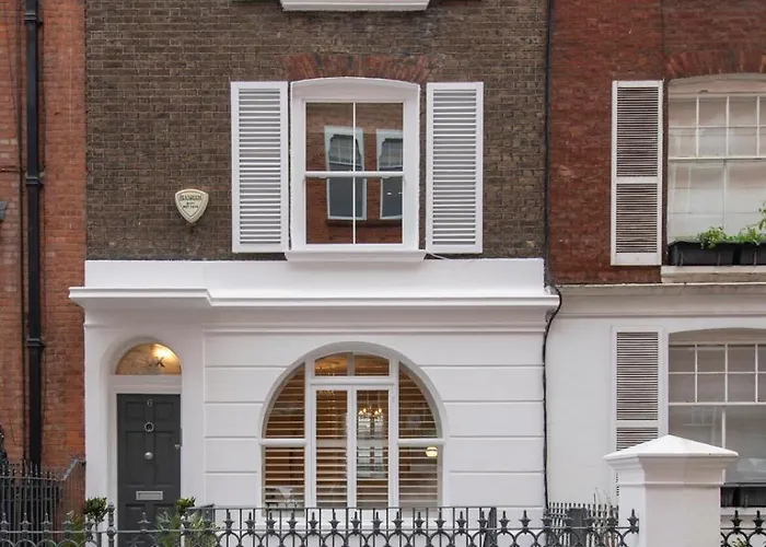 Kensington Court Home London