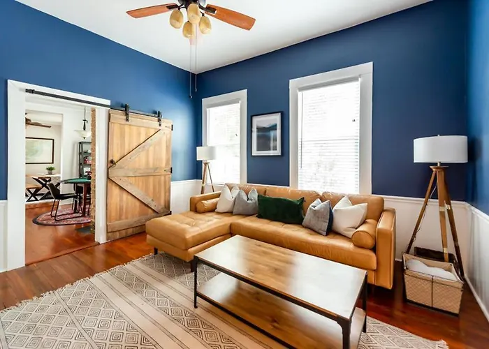 Montgomery House Lower By Lucky Savannah