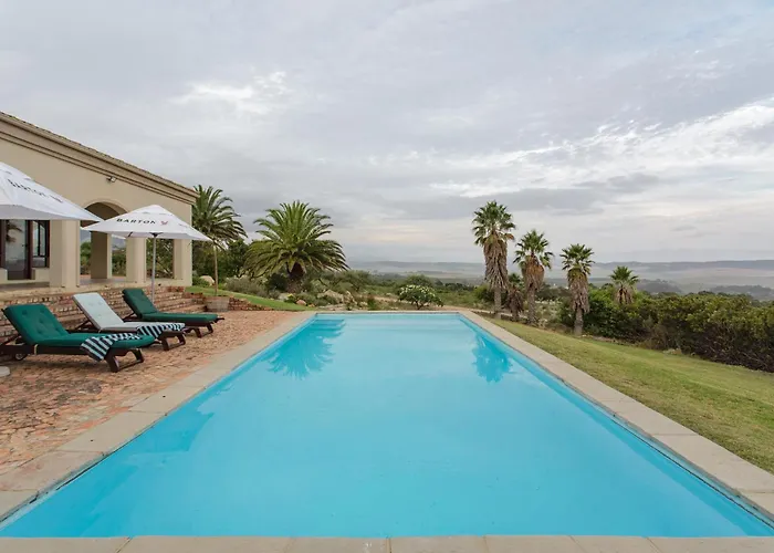 Lux 3Bdr Estate Near Hermanus Pool & Hot Tub