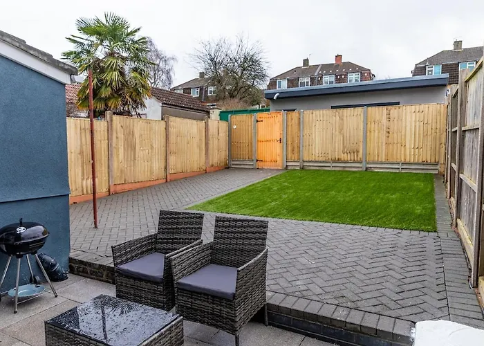 Luxury 2-Bedroom House Bristol