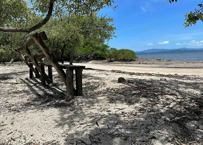Beach House Punta Morales