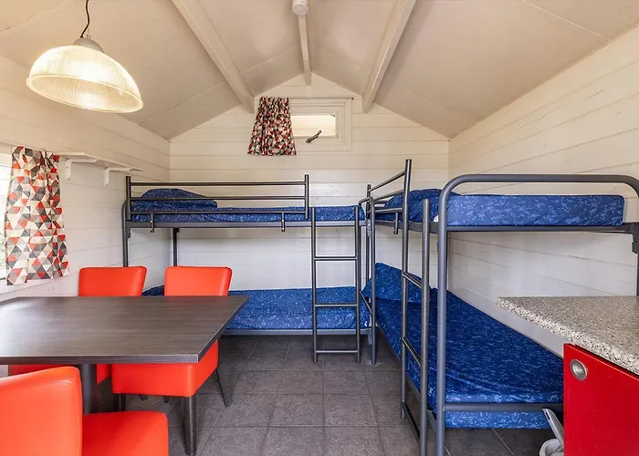 Camping De Molenhof - Kampeerhut Reutum