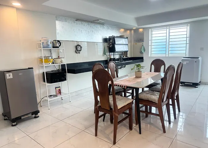 Spacious 5Br Townhouse In Central Phnom Penh