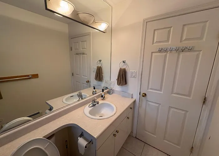 Modern Vancouver Guesthouse - Free Parking, 11 Min To Airport, 15 Min To Downtown