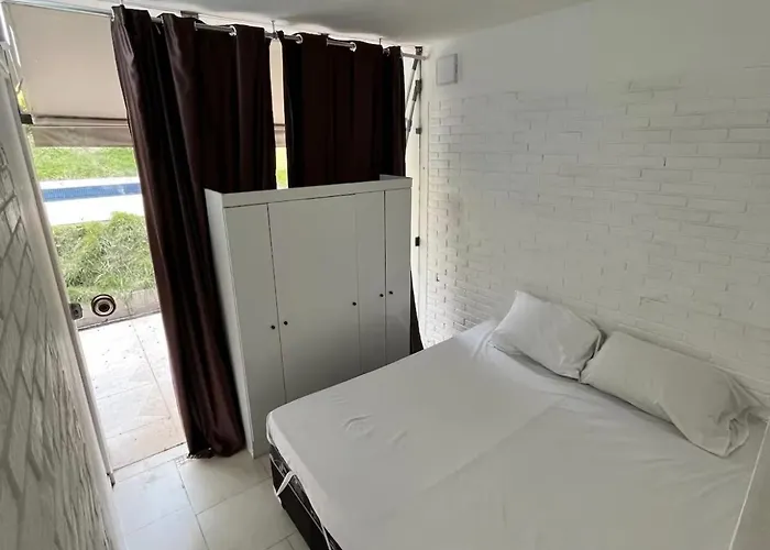 Quarto De Casal Com Piscina No Morumbi São Paulo