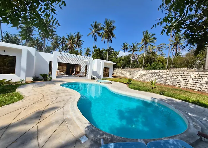 Ancora Villa Watamu Private Swahili Chic Family Villa