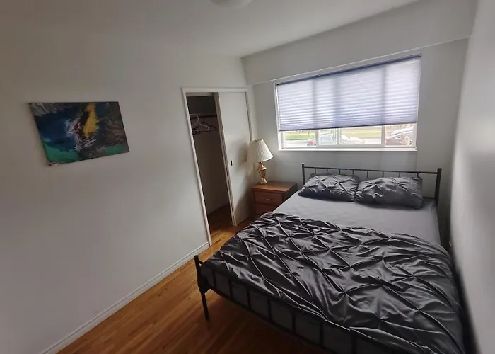 Vancouver Budget Rooms- Yvr 11 Min, Downtown 15 Min, Free Parking
