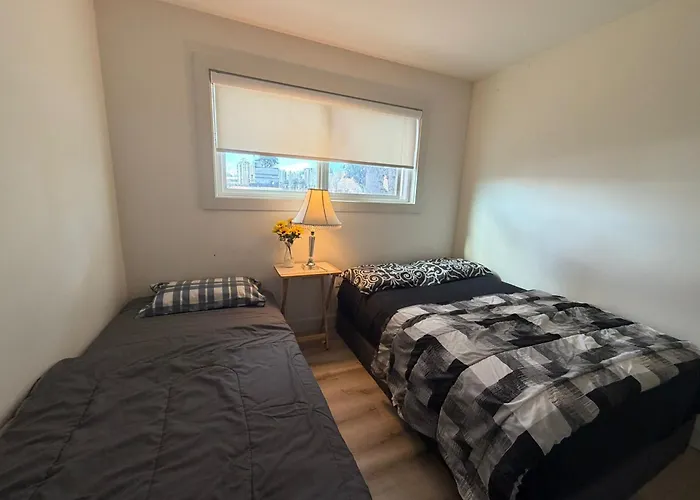 Vancouver Downtown Cozy Room - Walk To Shopping, Cafes & Skytrain