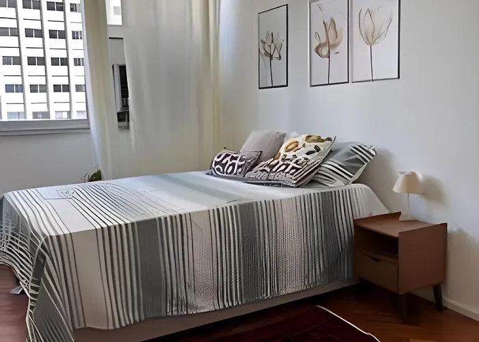 Lindo Quarto E Sala Em Frente Metro Da Carioca Rio de Janeiro