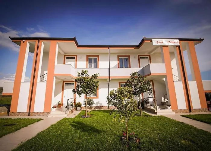 Villa Kokoneshi Divjaka