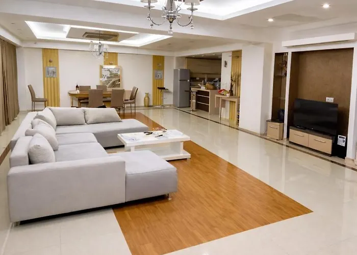 Spacious 2Br Garden Apartment With Parking Skopje