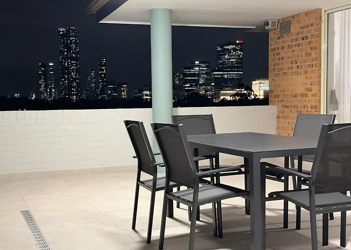 Walk To Everything - Spacious 4Br Penthouse Sydney