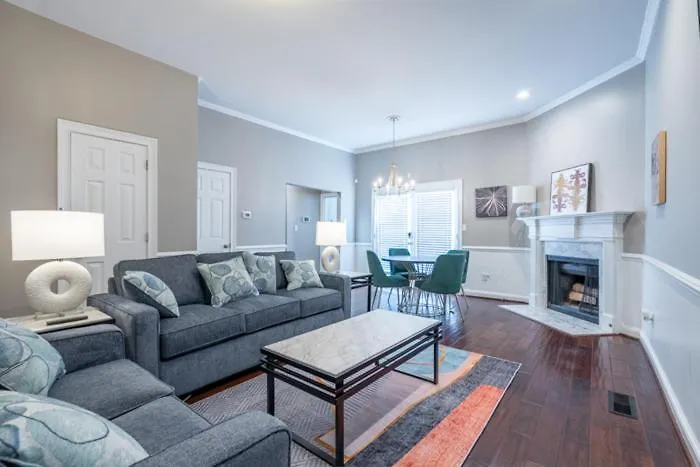 Ferienwohnung Piedmont Park Hideaway With King Bed And Private Patio Atlanta