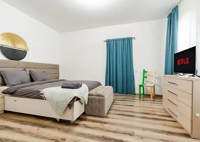 Downtown Homey Duplex With Private Yard Bukarest