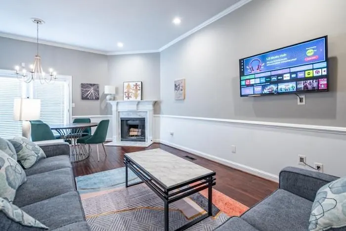 Ferienwohnung Piedmont Park Hideaway With King Bed And Private Patio Atlanta