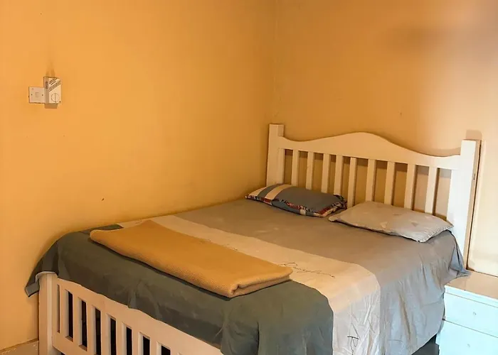 Room 6 Serrekunda