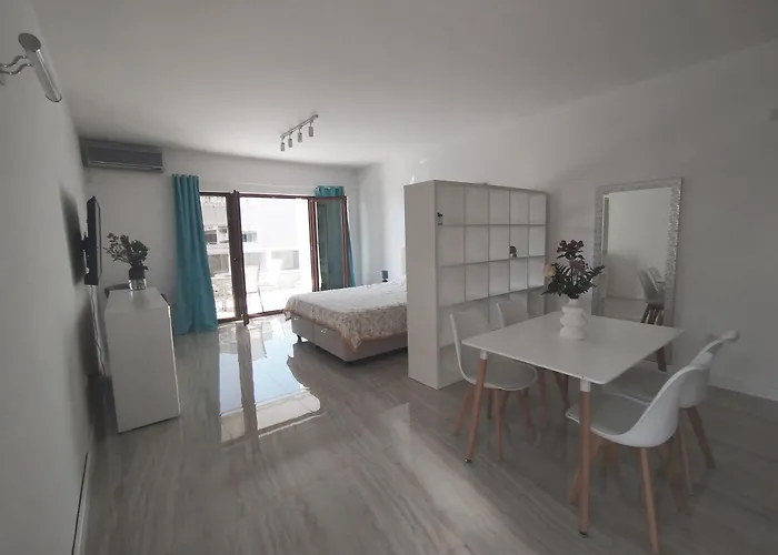 Salt Studio Apartment Tivat