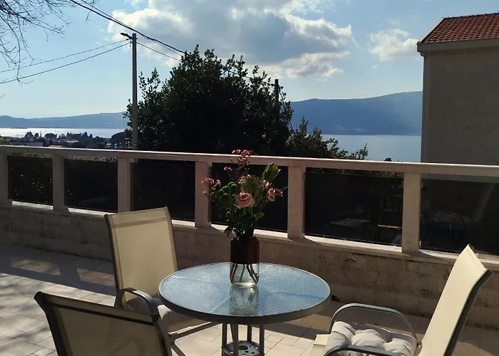 Salt Studio Apartment Tivat