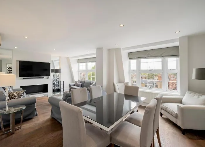 Ferienwohnung Knightsbridge 2-Bed Flat, Harrods Seconds Away London