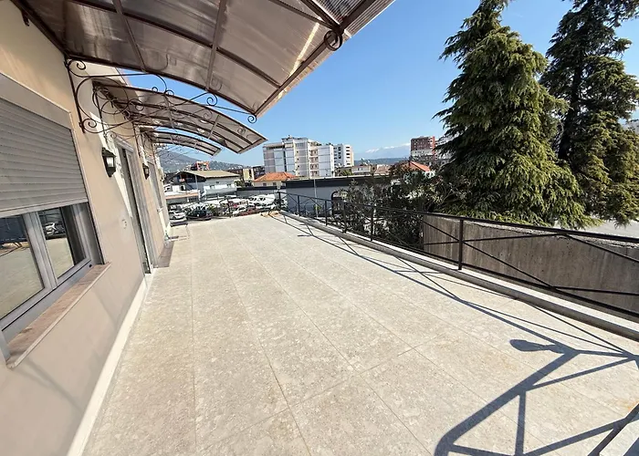 Ferienwohnung Urban Nest Elbasan