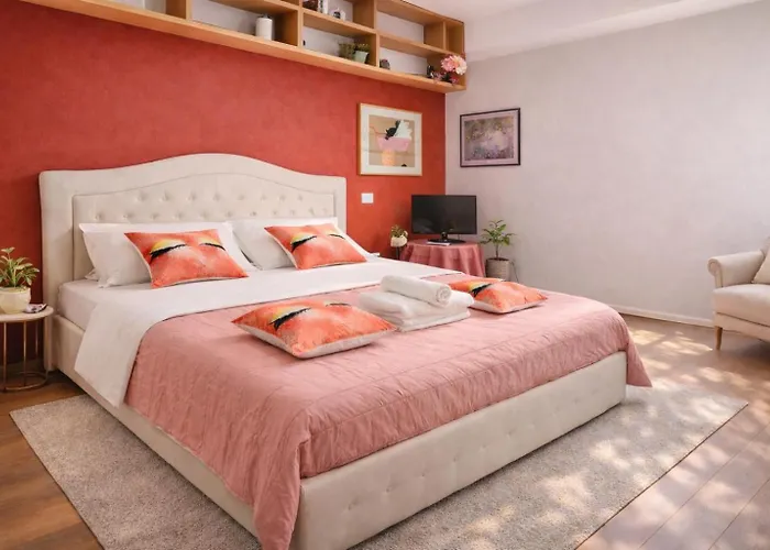 Colosseum Historical Apartment In 1800 Rom