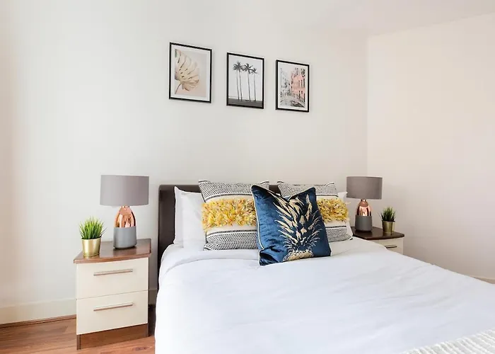 Luxury 2 Bedroom Apartment In Greater London