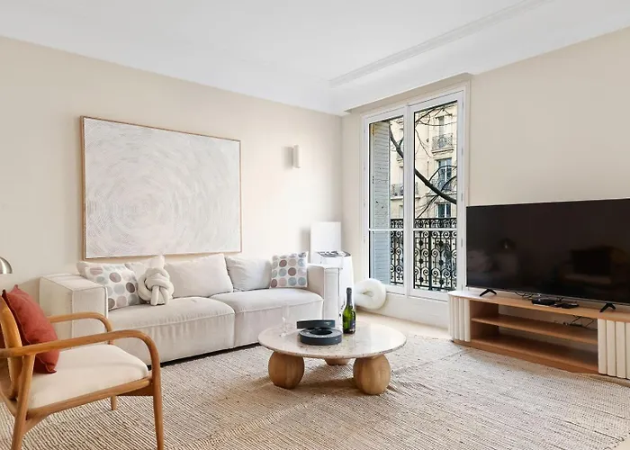 572 Tania - Apt With Balcony Near Eiffel Tower Paris