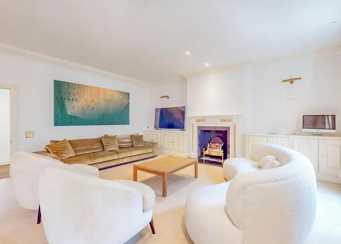 3 Bedrooms Mansion In Green Park London