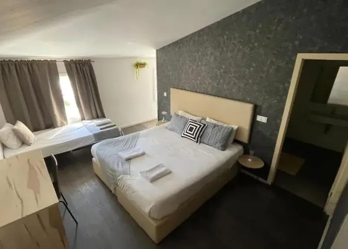 Charming Studio In Porto 35 M² With Balcony
