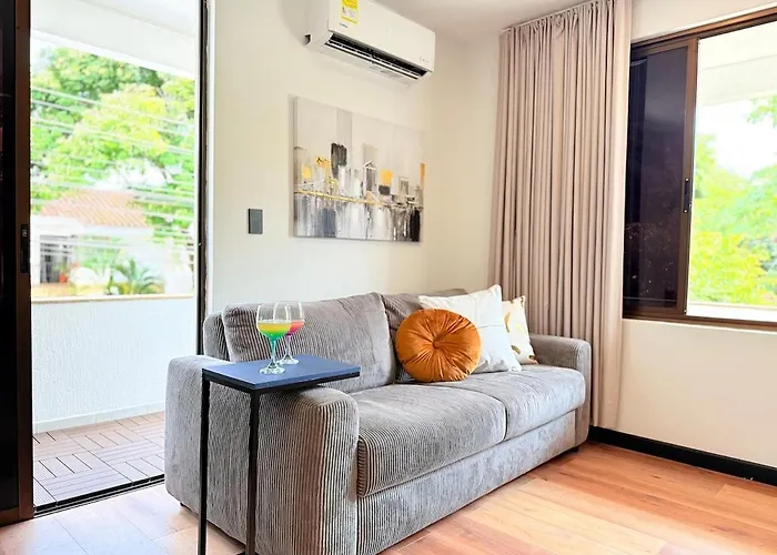 Cozy Apartment In Central Limonar With Air Conditioning Cali