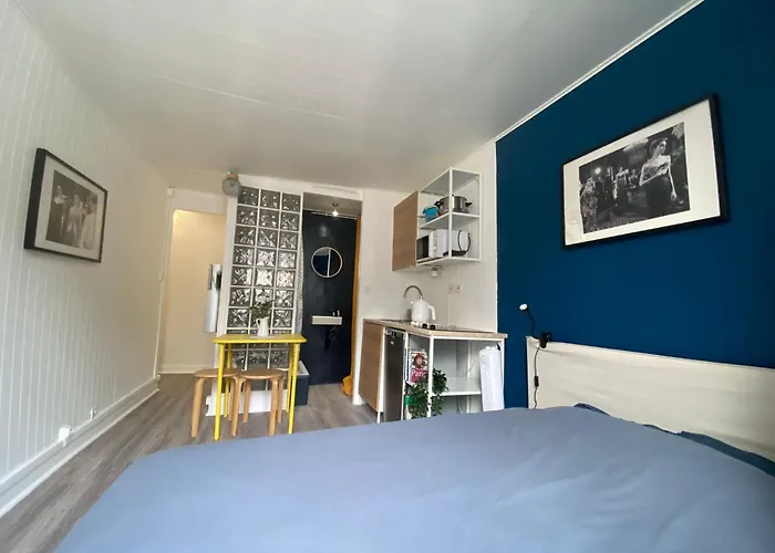 Beautifull Small Flat Paris