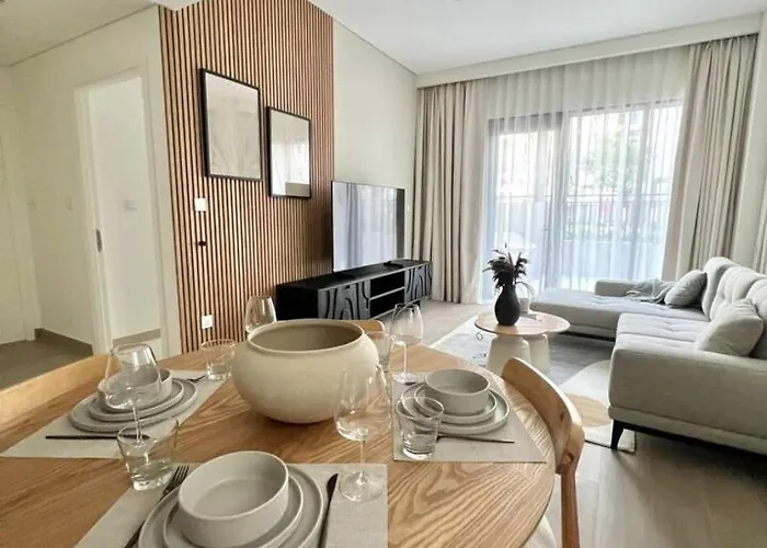 Luxury 1Br With Huge Terrace With Creek Beach Lagoon Dubai