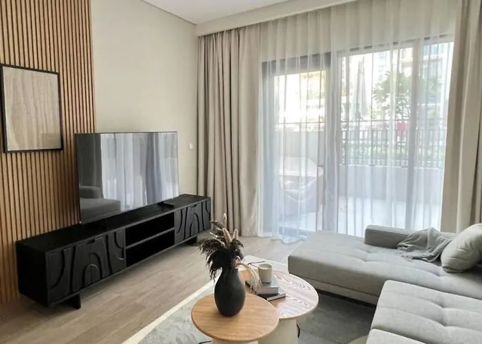 Luxury 1Br With Huge Terrace With Creek Beach Lagoon Dubai