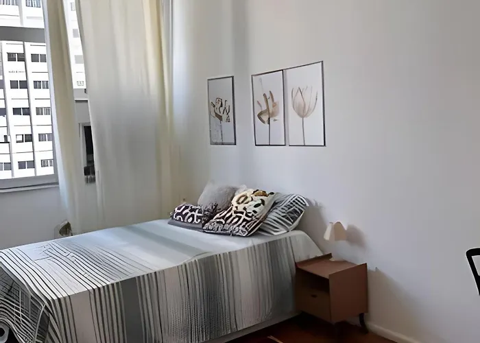 Lindo Quarto E Sala Em Frente Metro Da Carioca Rio de Janeiro