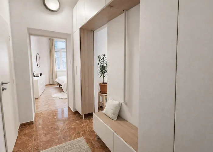 Dubcek Apartment Pressburg