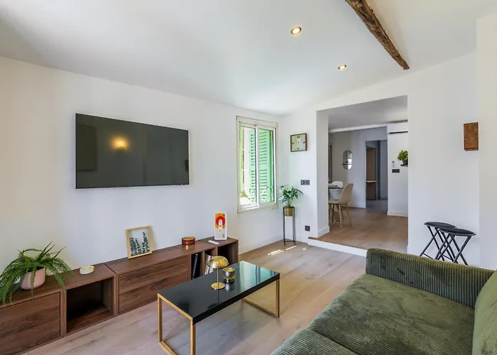 Bright 3 Rooms Apartment Close To Place Massena Nizza