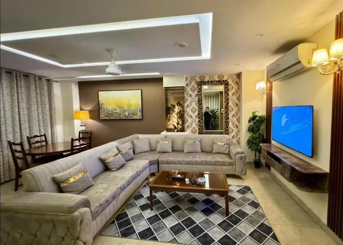Luxury Appartment Dha 8 10 Min From Airport Lahore