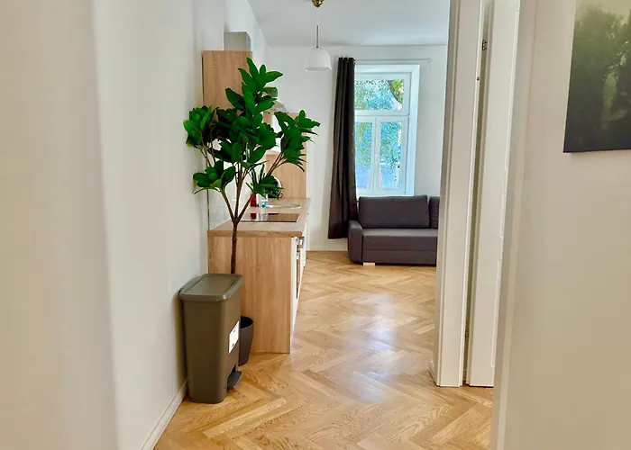 Modern Renovated Apartment Near Center Wien