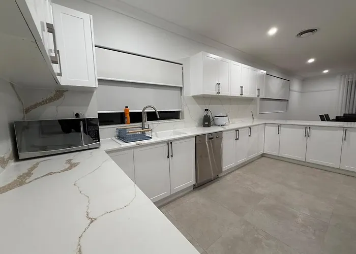Walk To Everything - Spacious 4Br Penthouse Sydney
