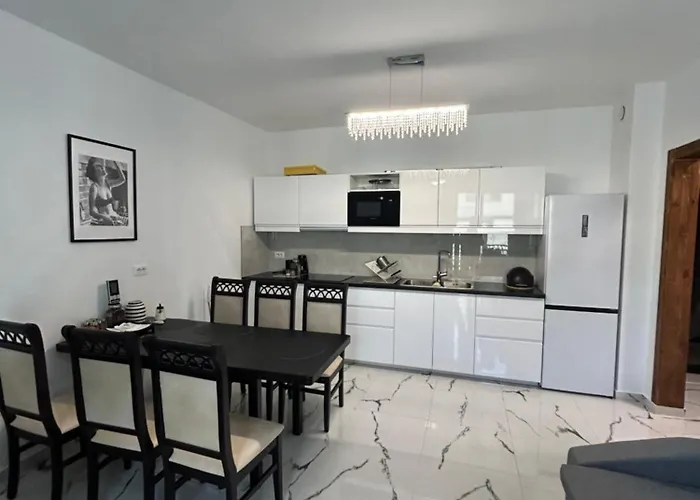 Polonia Sea View Apartments Sarandë
