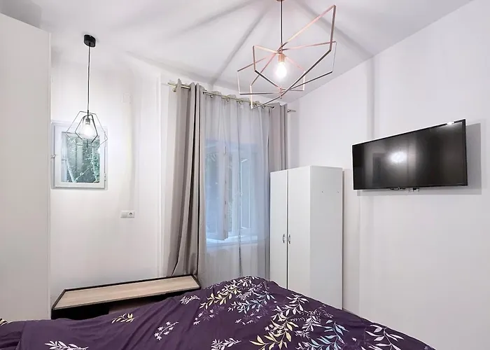 Central Park & Somes River View Apartment Cluj-Napoca