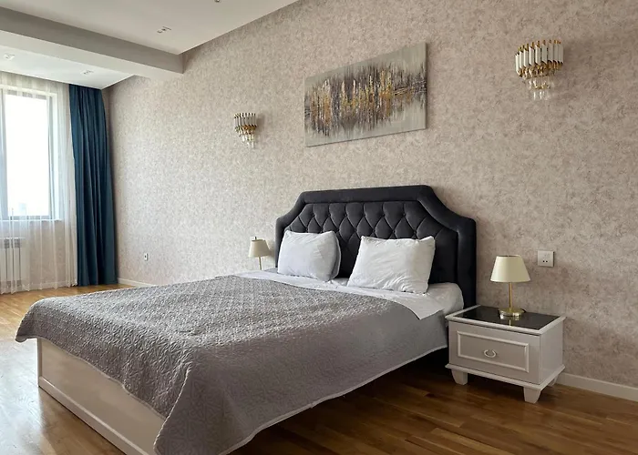 Luxury Sereniti - 65' Smart Tv - Self Check-In Baku