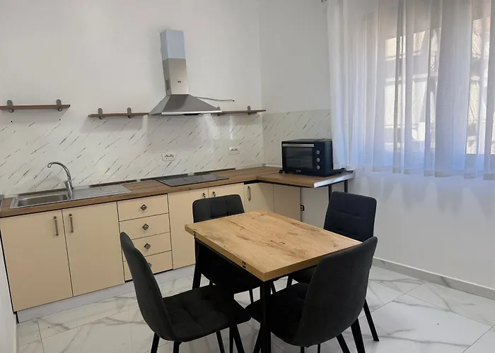 Ferienwohnung Urban Nest Elbasan