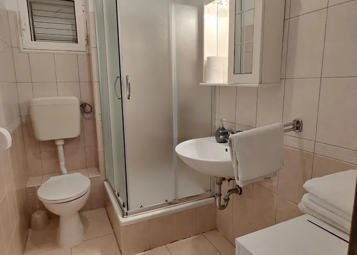 Apartment Villa Laguna 1 Ferienwohnung Fuer 4 Personen By Interhome Primošten