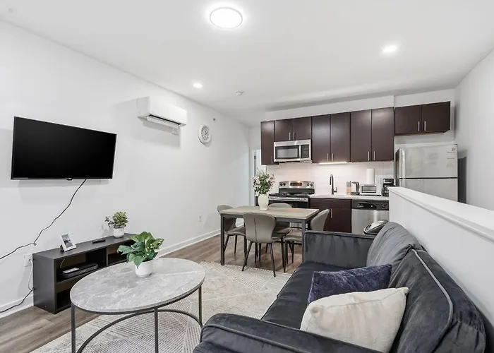 Contemporary Apartment With Amenities Philadelphia