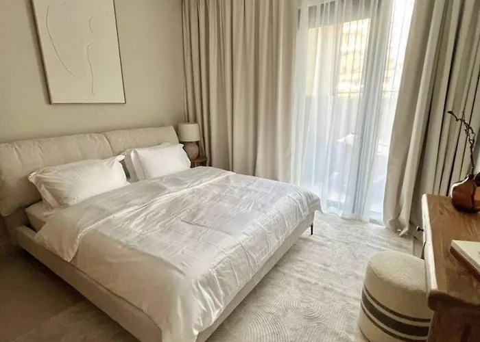 Luxury 1Br With Huge Terrace With Creek Beach Lagoon Dubai