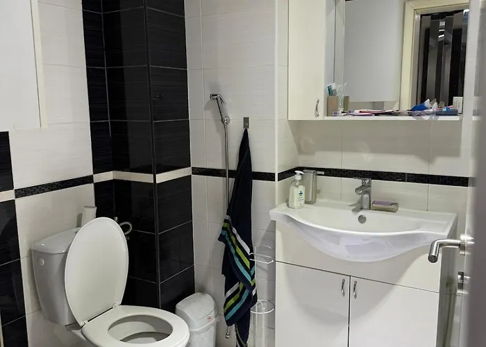 Spacious 2Br Garden Apartment With Parking Skopje