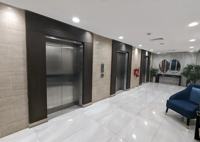 Pentasquare Premium Executive Studio Suite - Lahore